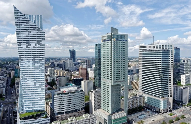 未経験からの成功を××に導く新卒研修！